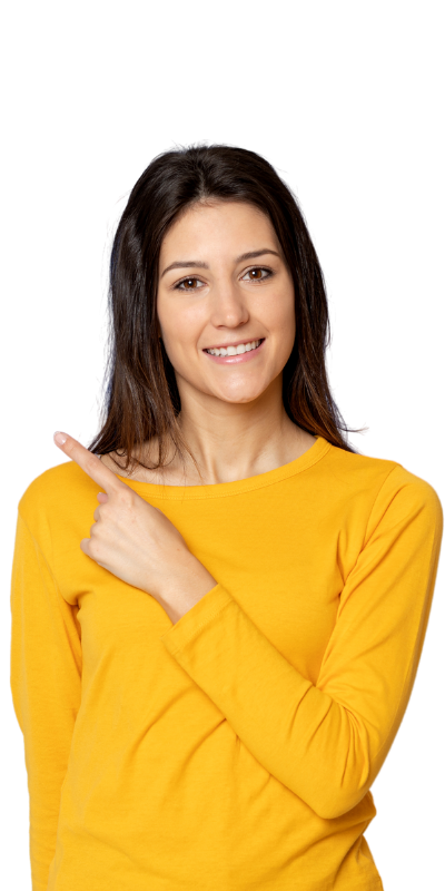 Seguro Estagiário 8 Mulher sorridente de blusa amarela representando atendimento humanizado do portal Seguro Estagiário, referência nacional em Seguro para Estagiário.